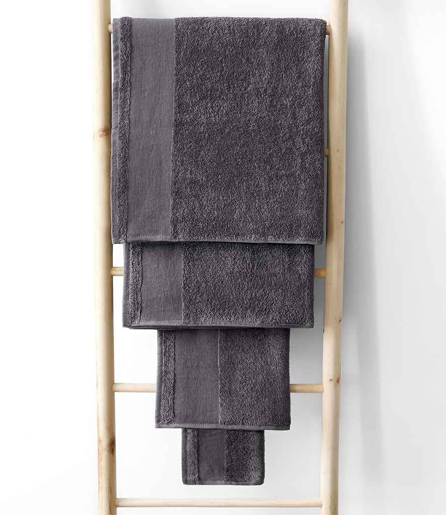 SOL'S Island 70 Bath Towel - Dark Grey